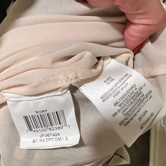 BCBGMAXAZRIA Small
Rory Multicolor Silk Peasant Dress - Picture 4 of 7